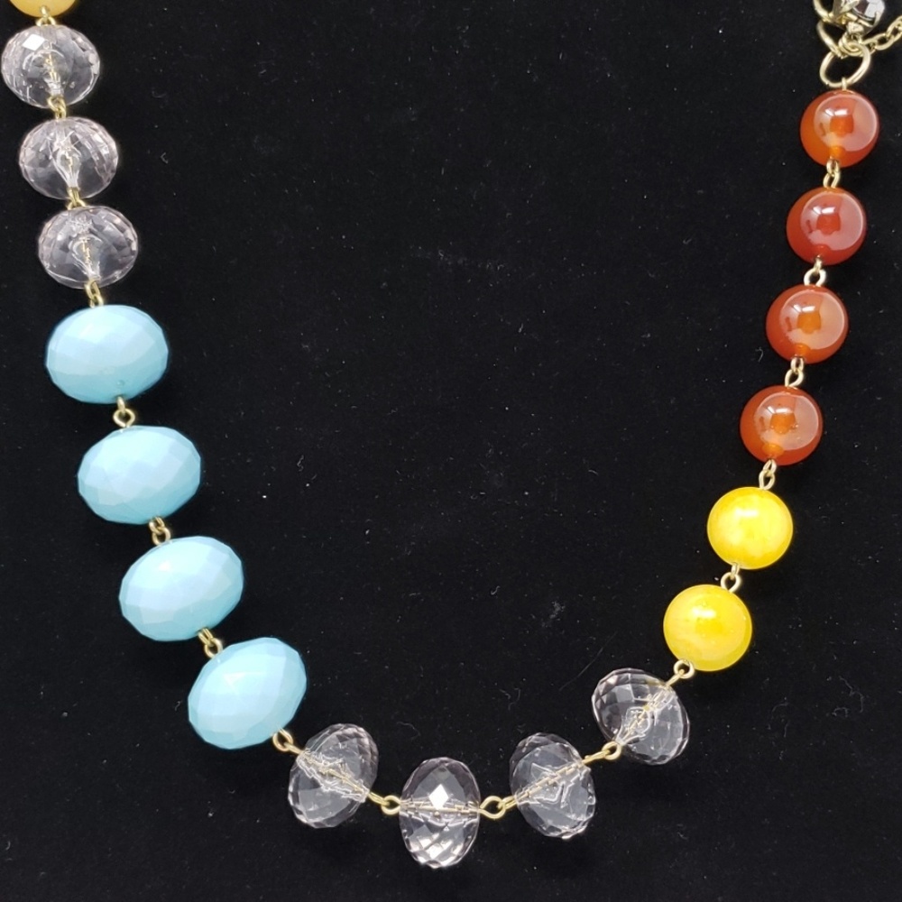 Multi-colored necklace